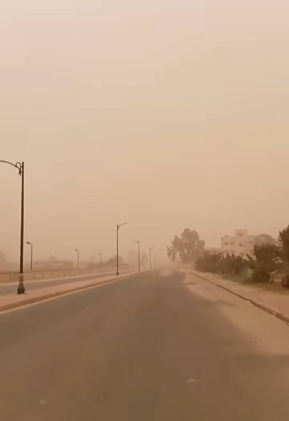 العاصفة الترابية