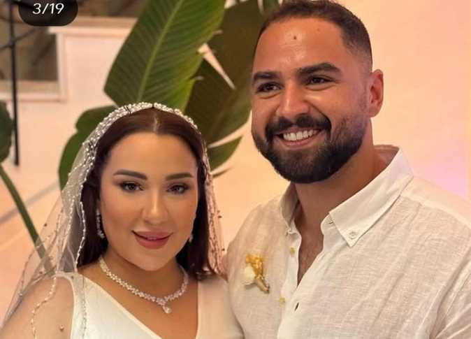 أسما شريف منير وزوجها ميدو